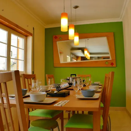 Guest house Surf Royal Ferrel (Leiria)