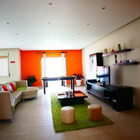 Surf Royal Guest house Ferrel (Leiria)