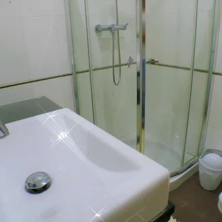 Surf Royal Guest house Ferrel (Leiria)